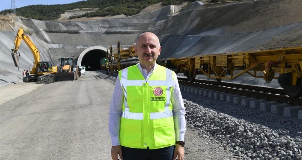 BAKAN KARAİSMAİLOĞLU: “ÜLKEMİZİ DEMİR AĞLARLA ÖRÜYORUZ”