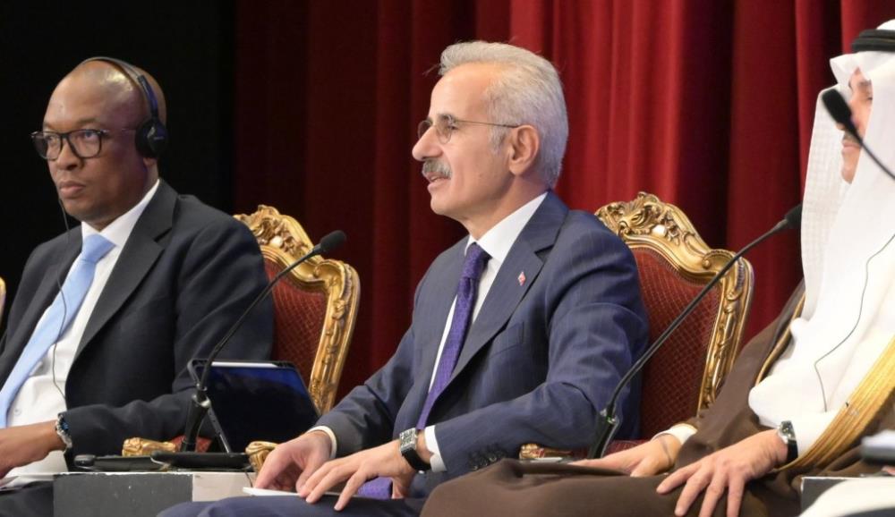 BAKAN URALOĞLU MISIR’DA TÜRKİYE’NİN ULAŞTIRMA VİZYONUNU ANLATTI