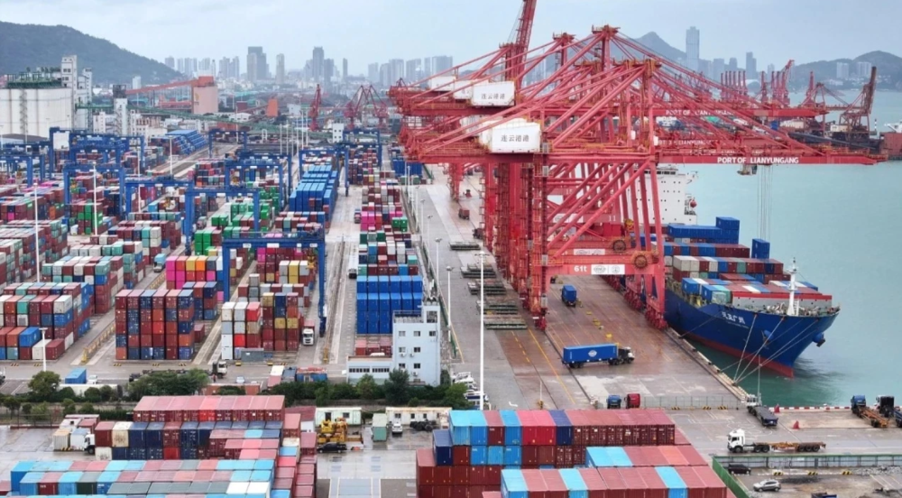 BEKLENTİLERİ ALTÜST ETTİ! ÇİN’İN TİCARET FAZLASI TARİHİ SEVİYEYE ULAŞTI