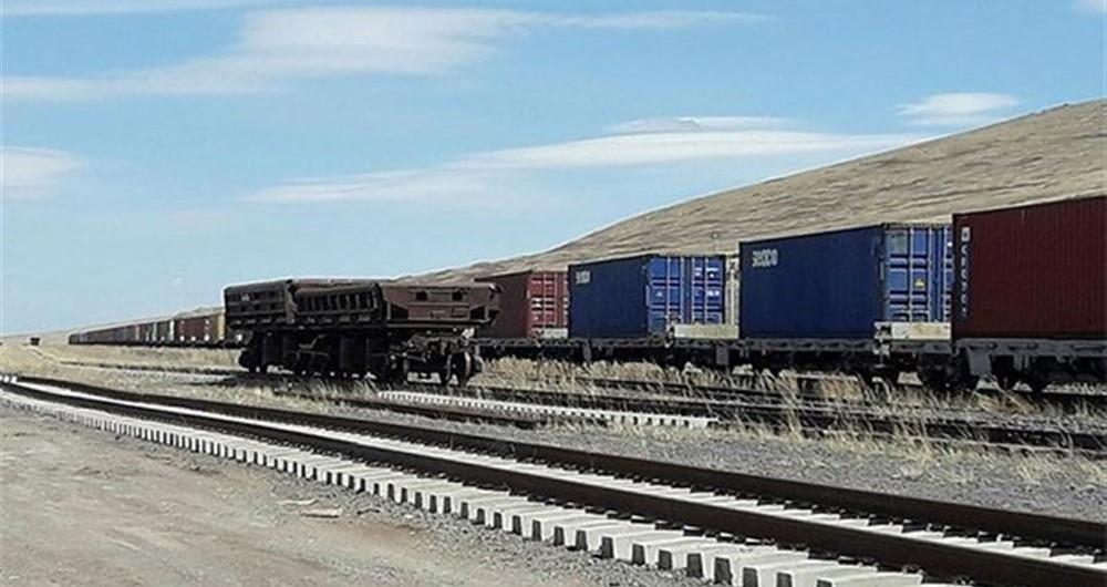 BTK HATTI ÜZERİNDEN 940 METRE UZUNLUĞUNDA YÜK TRENİ KARDEŞ ÜLKELERE DOĞRU YOLA ÇIKTI