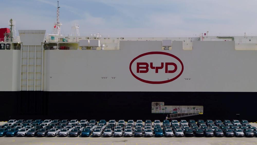 BYD’NİN GEMİSİ SIRTINDA 7 BİN OTOMOBİL İLE TÜRKİYE’DE