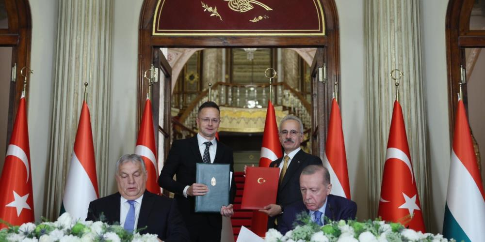 MACARİSTAN İLE HAVA KARGO İKİ KATINA, YOLCU TAŞIMACILIĞI DA 3 KATINA ÇIKACAK