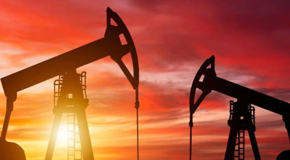 ORTA DOĞU’DA TANSİYONUN DÜŞMESİ PETROLÜ BASKILADI: FİYATLAR DÜŞÜŞE GEÇTİ