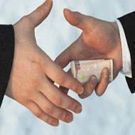 İŞTE GÜMRÜKTE RÜŞVETİN TESCİLİ