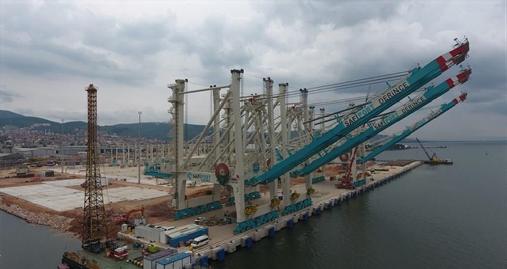 SAFİPORT DERİNCE'NİN RTG VE STS'LERİ LİMANDA HAZIR