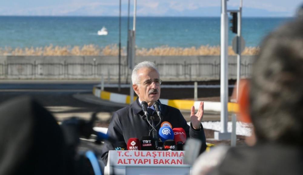 SINIR KAPILARINA YÜKSEK STANDARTLI ULAŞIM