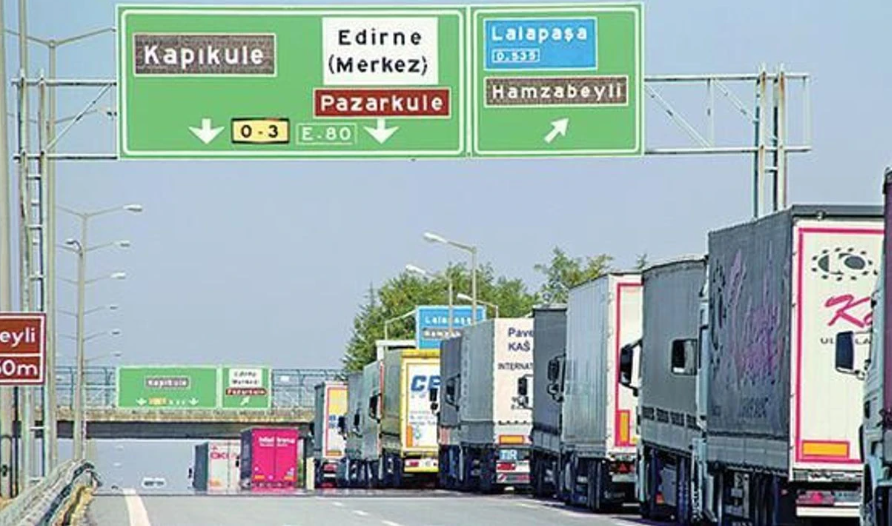 SINIR KAPILARINDAKİ BEKLEME SÜRELERİ İHRACATI VURUYOR