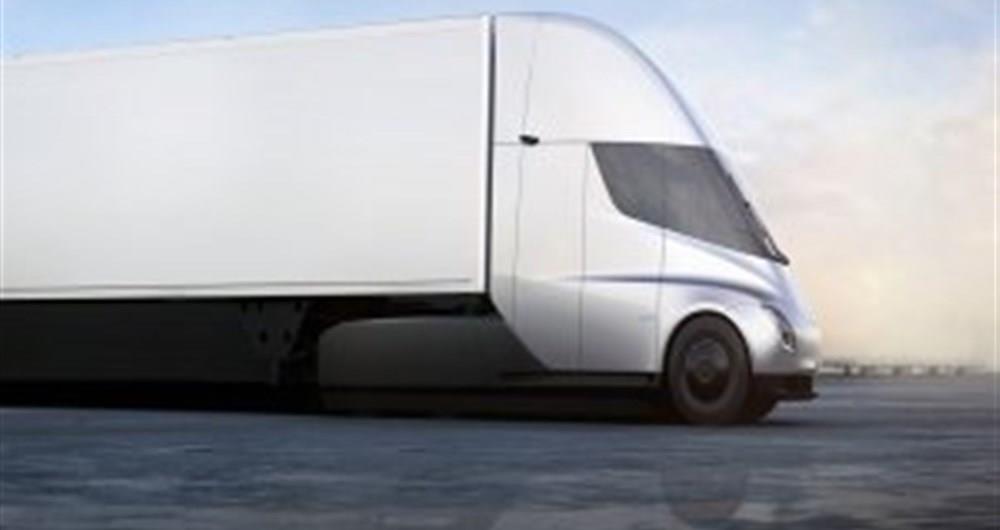 TESLA SEMİ TONLARCA YÜKÜ TÜY GİBİ TAŞIYOR