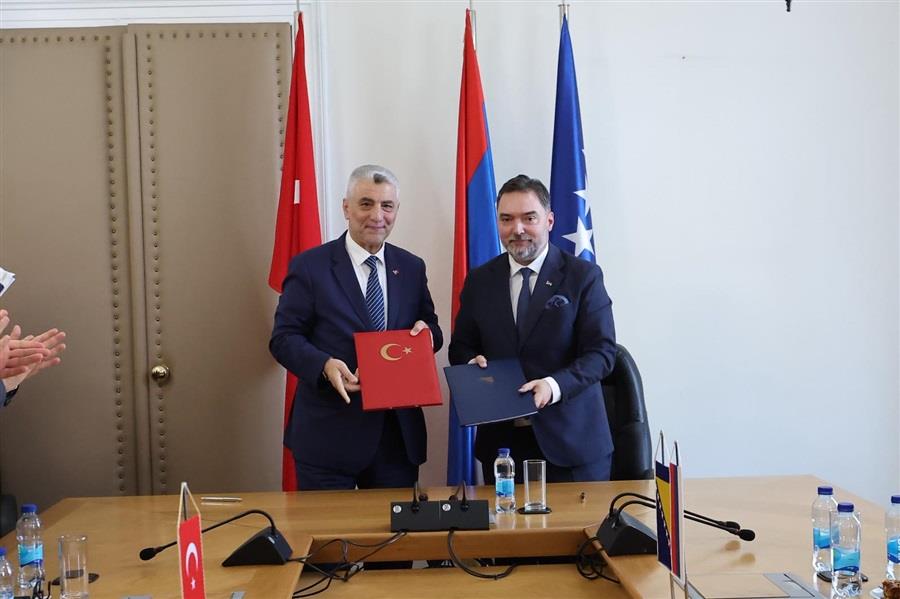 TİCARET BAKANI BOLAT, BOSNA HERSEK DIŞ TİCARET VE EKONOMİK İLİŞKİLER BAKANI KOSARAC İLE GÖRÜŞTÜ