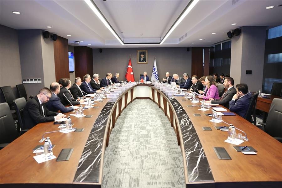 TİCARET BAKANI ÖMER BOLAT 