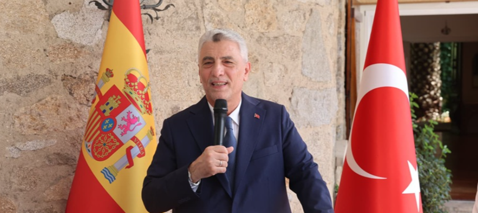 TİCARET BAKANI ÖMER BOLAT, MADRİD'DE TÜRK VE İSPANYOL İŞ DÜNYASI TEMSİLCİLERİYLE BULUŞTU