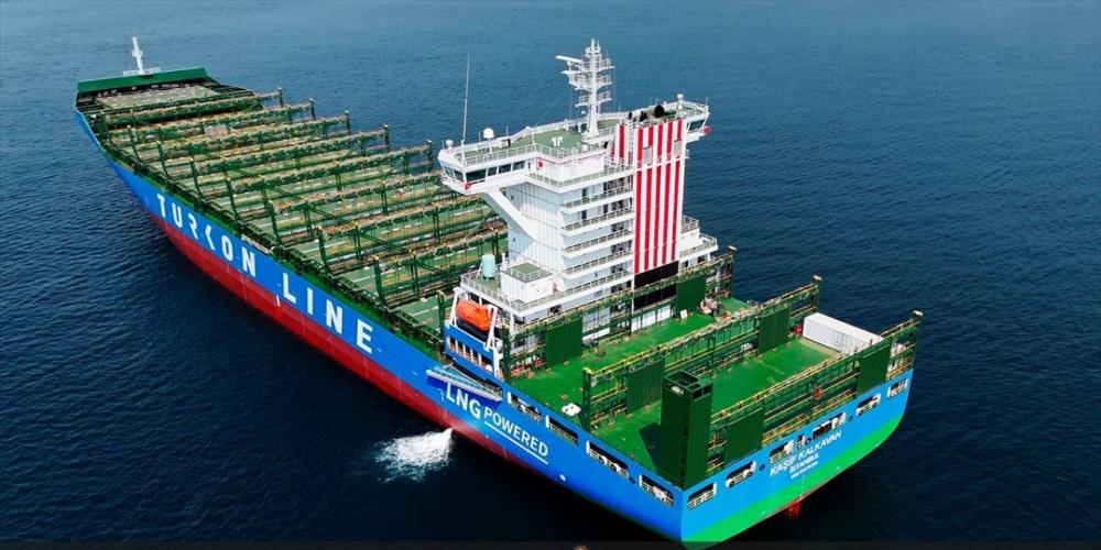 TURKON LINE'IN LNG'Lİ KONTEYNER GEMİSİ HİNDİSTAN HATTINDA