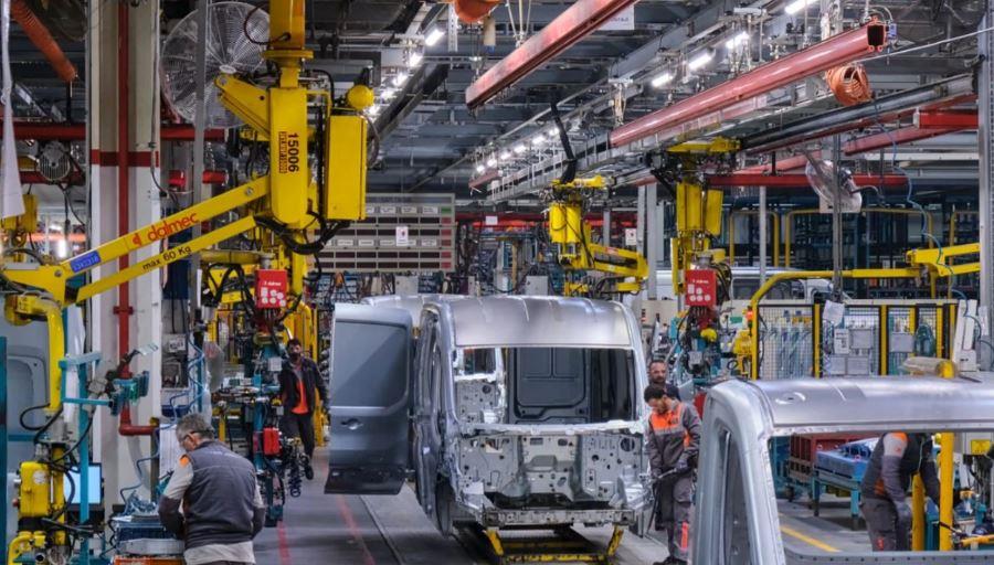 TÜRK OTOMOTİV SANAYİSİ 2025'E ZORLU BAŞLADI