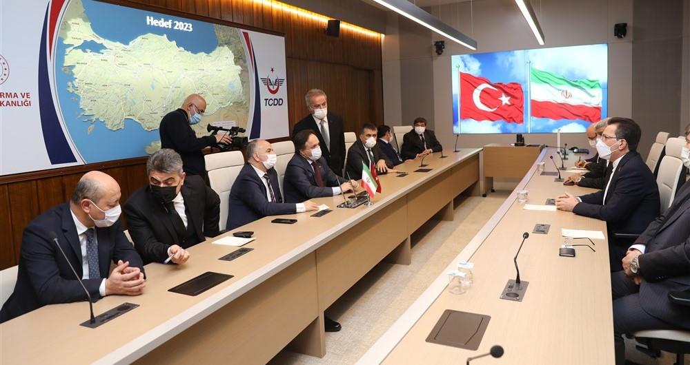 TÜRK VE İRAN DEMİRYOLLARI TEMSİLCİLERİ ANKARA’DA BULUŞTU