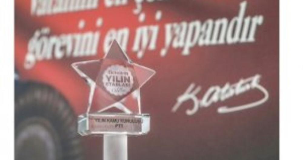 'YILIN KAMU KURULUŞU' ÖDÜLÜ PTT'NİN